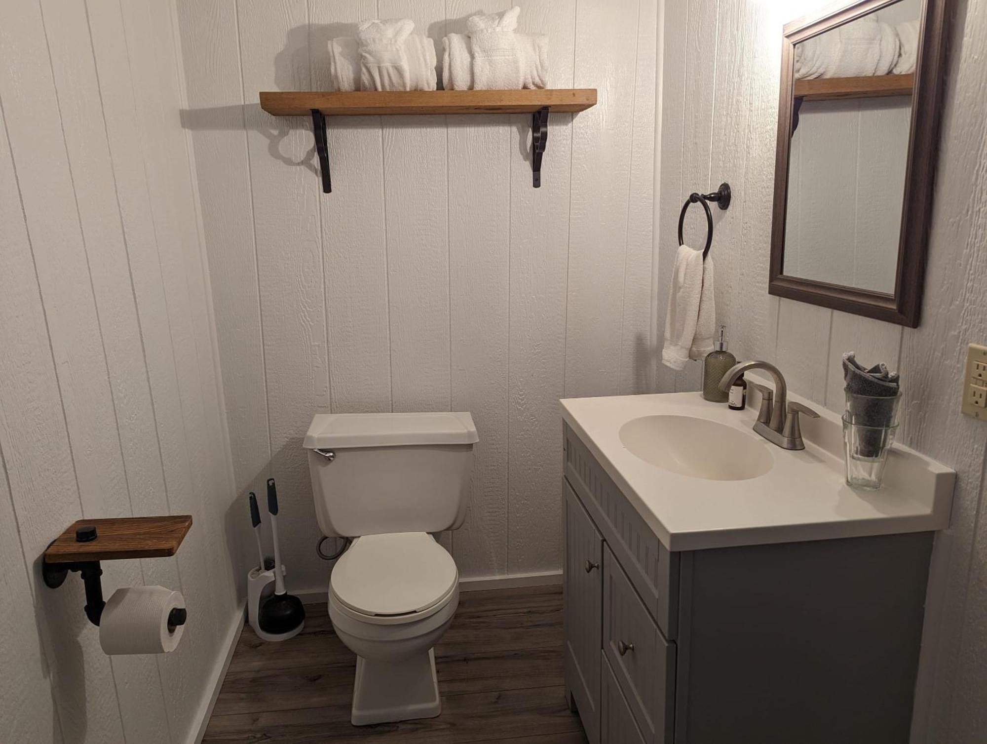 Loblolly Pines Adventure Cabin 3 - King Юрика Спрингс Экстерьер фото